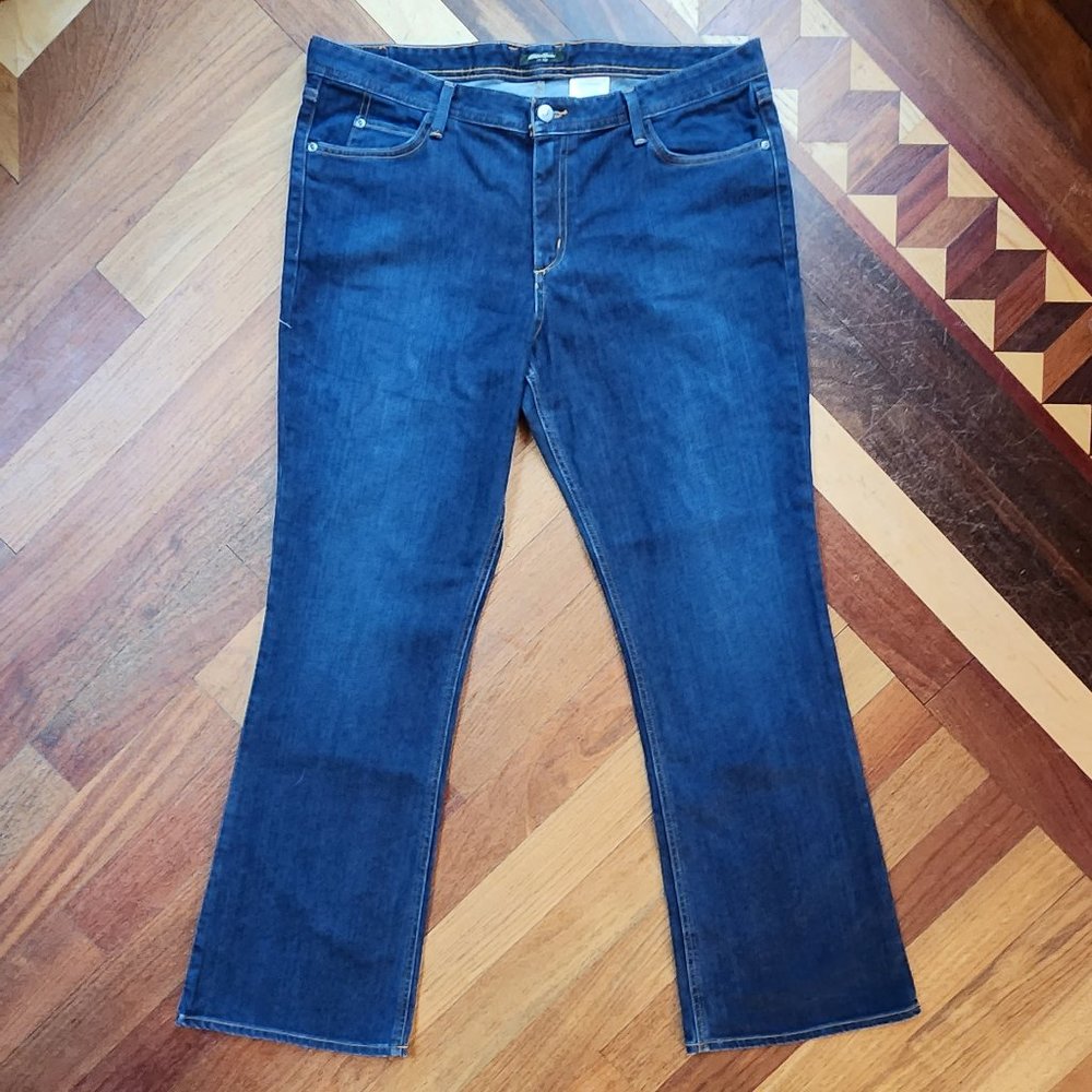 NWOT Eddie Bauer Dark Wash Classic Boot Cut Jeans Size 16
